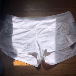 White lululemon shorts